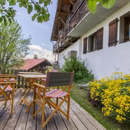 Apartment La Charbonniere *