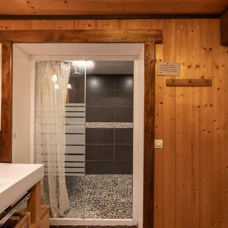 La Charbonniere Apartment *