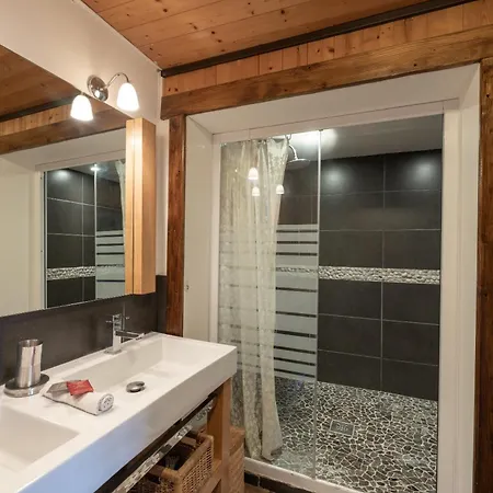 Apartment La Charbonniere
